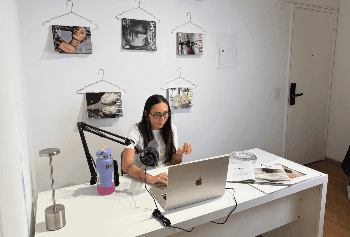 Live de lançamento Bia Aloi produzida no Blanc Room